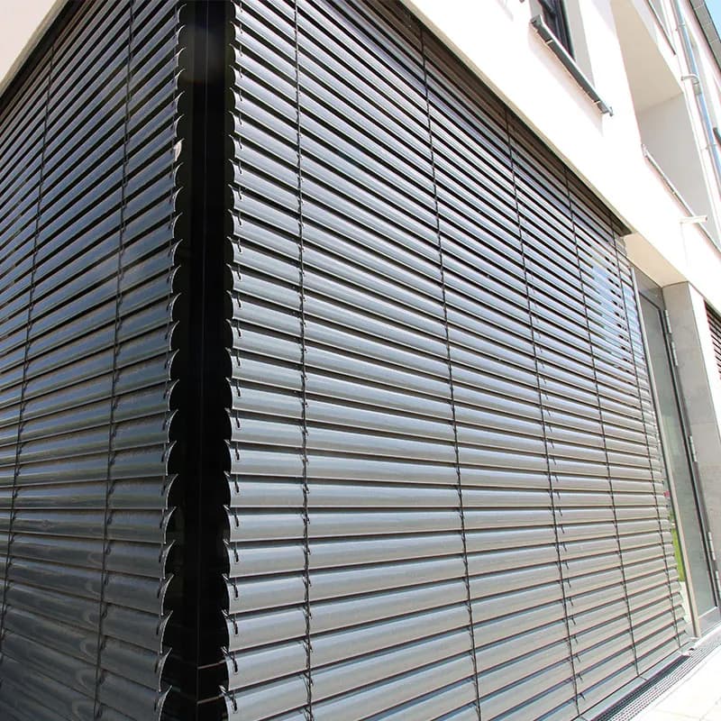 Raffstore nach Maß in Friedrichshain-Kreuzberg – Beispiel Raffstore nach Maß in Friedrichshain-Kreuzberg – Beispiel
